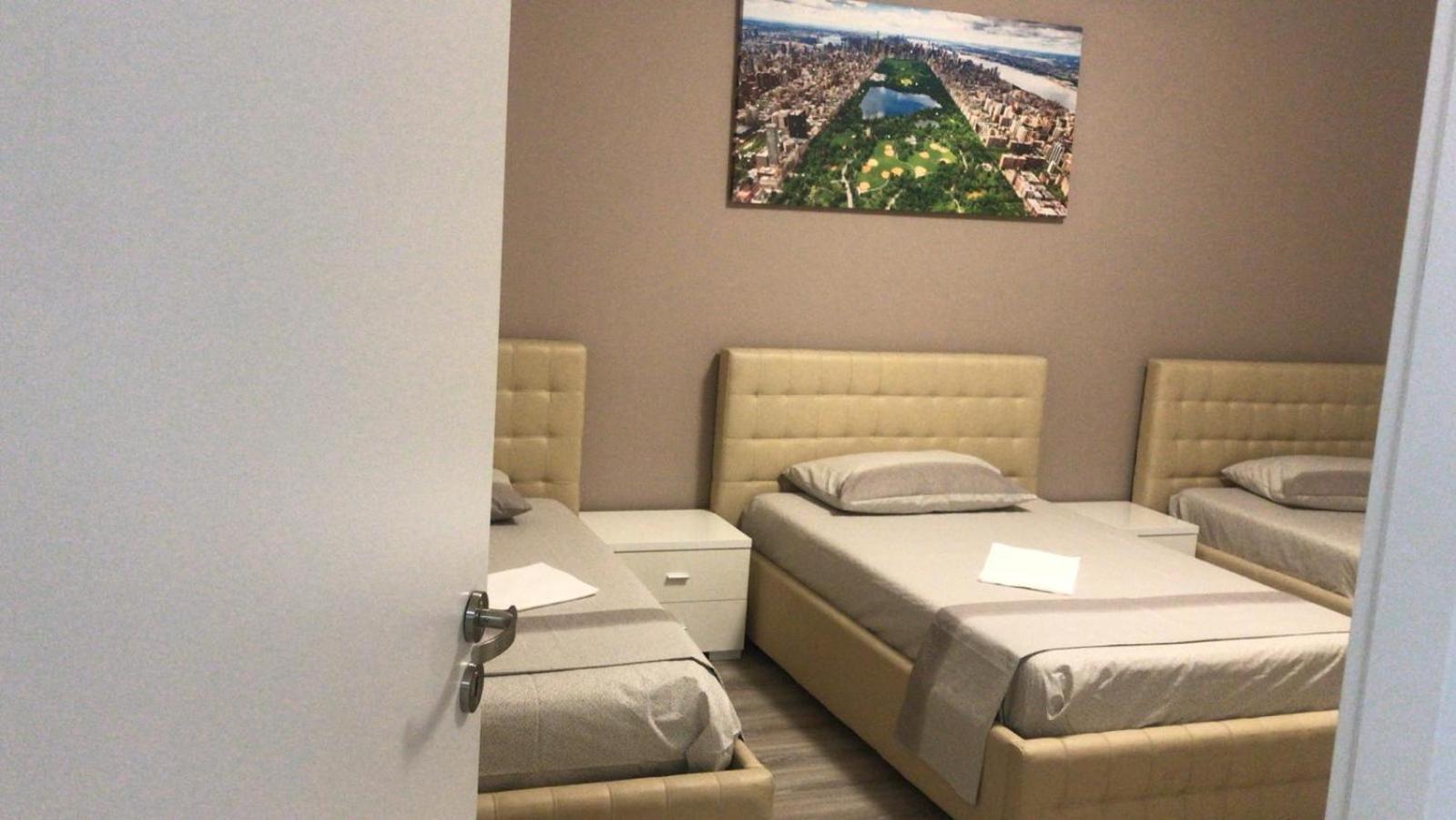 Habitación Triple Básica con baño compartido